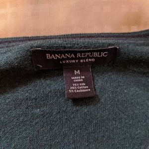 Banana Republic Silk Long Sleeve v neck t shirt